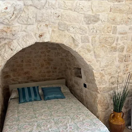 Trulli Monteforte * Villa Castelli